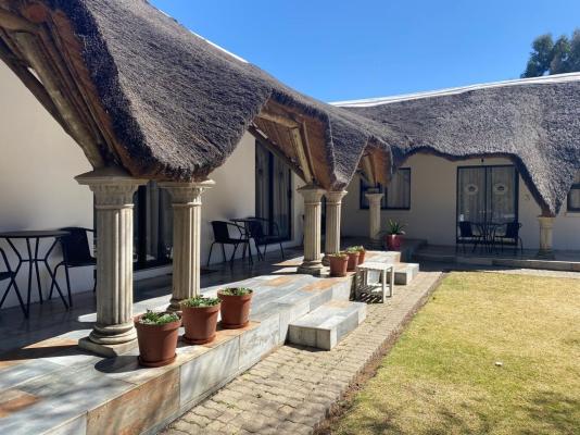 Loch Athlone Overnight Accommodation - 253682