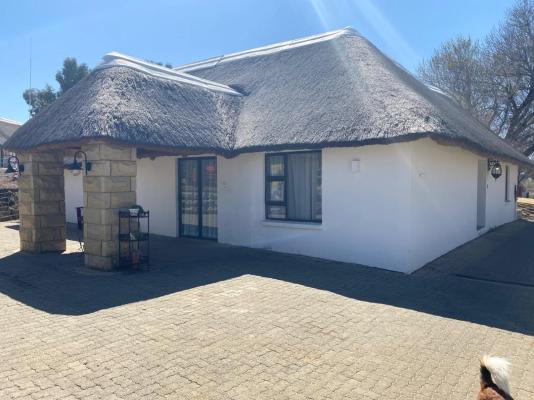 Loch Athlone Overnight Accommodation - 253686