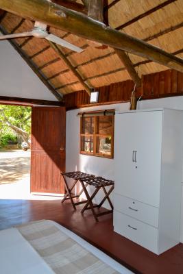 Franks Bush Camp - 253712