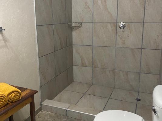 Loch Athlone Overnight Accommodation - 253727