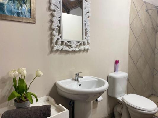 Loch Athlone Overnight Accommodation - 253729