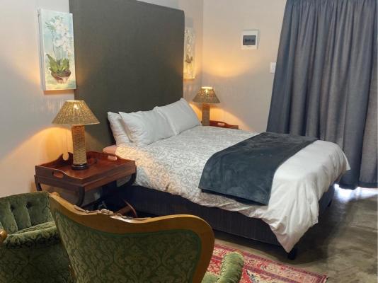 Loch Athlone Overnight Accommodation - 253731