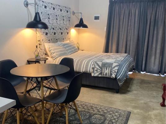 Loch Athlone Overnight Accommodation - 253735