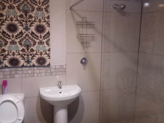 Loch Athlone Overnight Accommodation - 253746