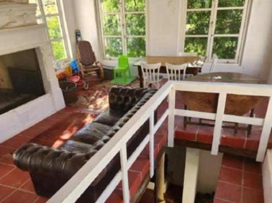 Droogeland - Living Room