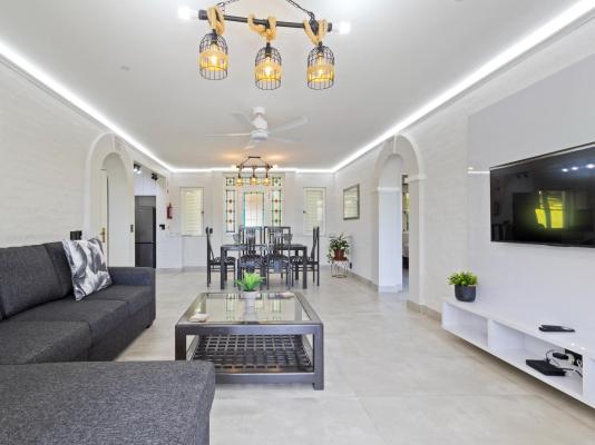 Montego Bay 32 and 9 - 253955