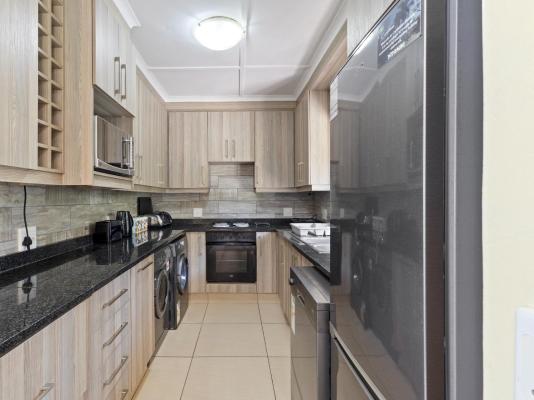 Montego Bay 32 and 9 - 254001