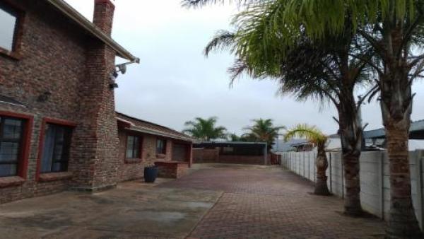 Colchester Suites - Property / Building