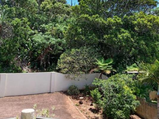 Book a House 14 - Garden