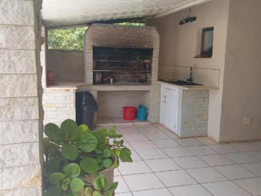 Book a House 14 - Braai/BBQ facilities