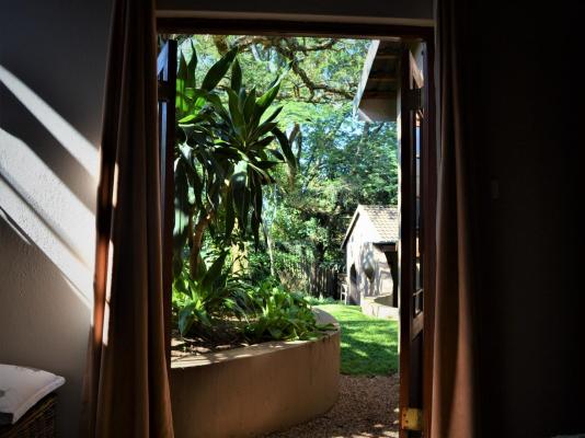 Room image 4