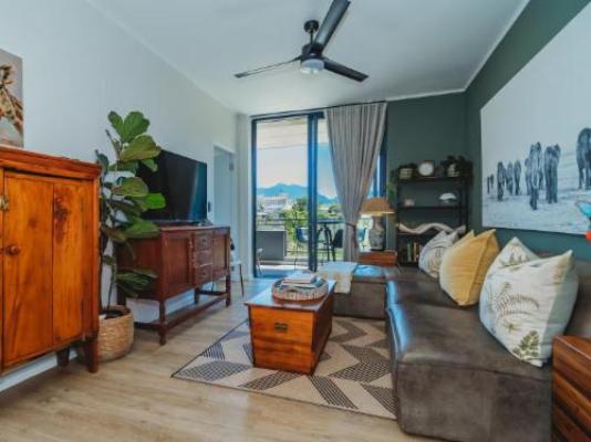 The Meadows - Communal lounge/ TV room