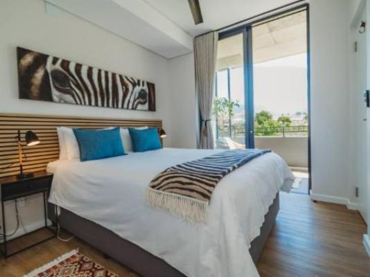 The Meadows - Photo of the whole room