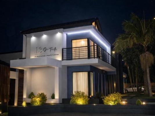 13 on Tenth - Property / Building