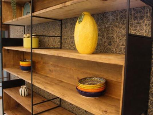 13 on Tenth - Decorative detail