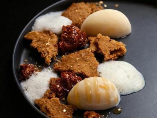 13 on Tenth - Dining area