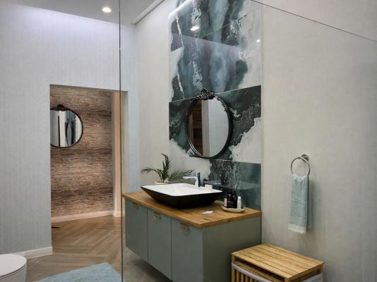 13 on Tenth - 255145