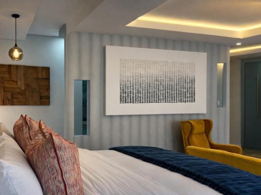 13 on Tenth - 255157