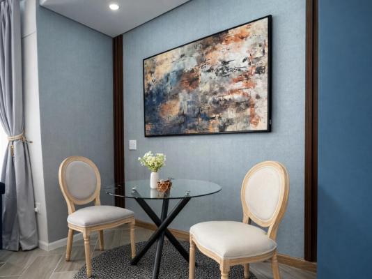 13 on Tenth - 255186