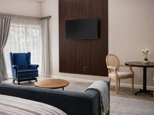 13 on Tenth - 255188