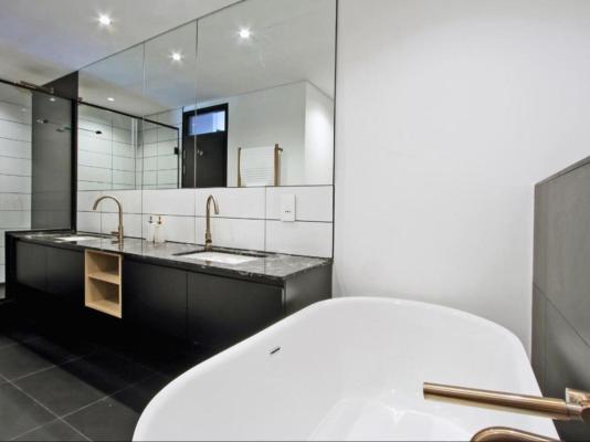 Crayfish Penthouse @ The Onyx - Cape Town - 255211