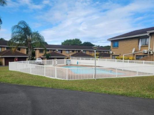 Hillton Manor Self-catering Apartments - Property / Building