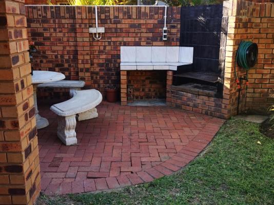 Hillton Manor Self-catering Apartments - 255325