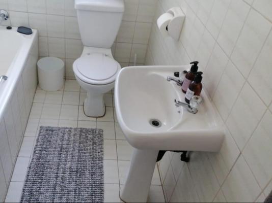 Hillton Manor Self-catering Apartments - 255335