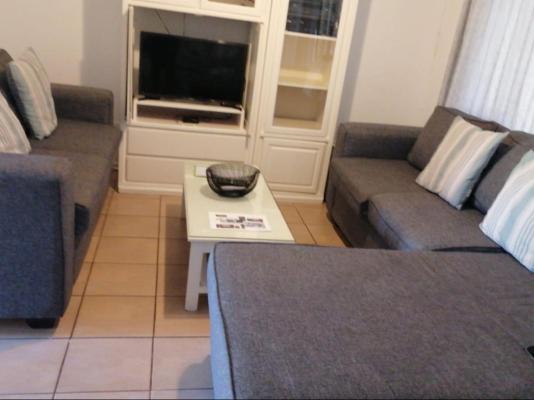 Hillton Manor Self-catering Apartments - 255338