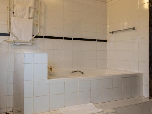 Mountain Lodge Honeymoon Room