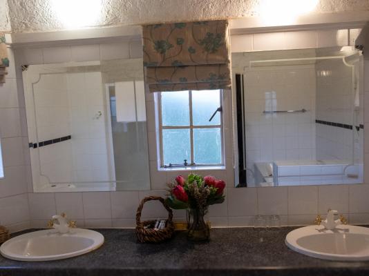 Mountain Lodge Honeymoon Room