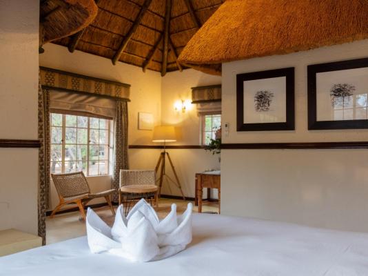 Mountain Lodge Family Room 