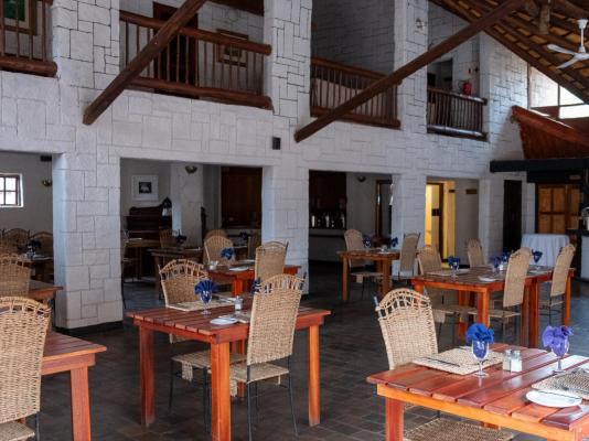 Mountain Lodge Family Room 