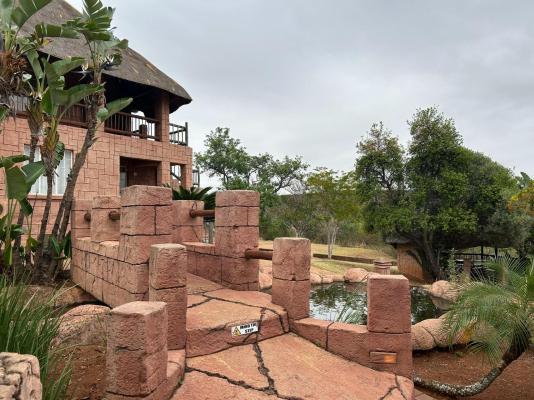 Mountain Lodge Family Room 