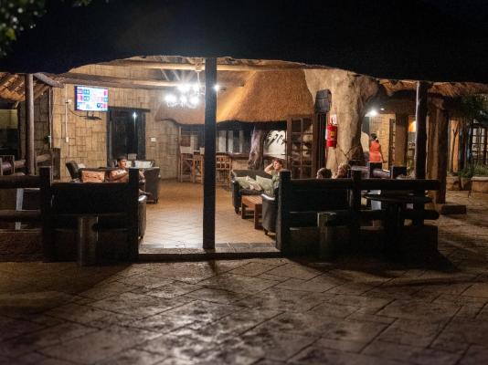 Mountain Lodge Family Room 