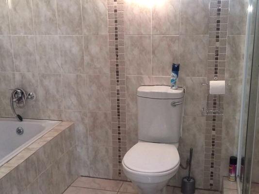 Vicky B Bed & Breakfast - 255712