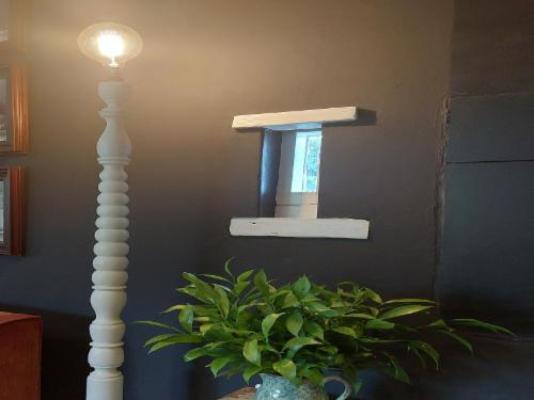 Kimi's Self Catering Guest Cottage - Decorative detail