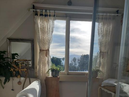 Kimi's Self Catering Guest Cottage - 256022