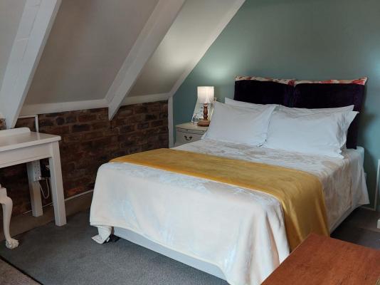 Room image 4