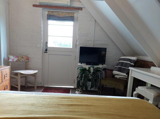 Room image 8