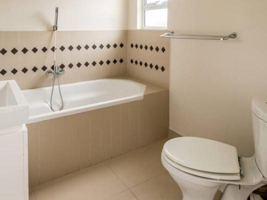 Phillip Villa - 256057