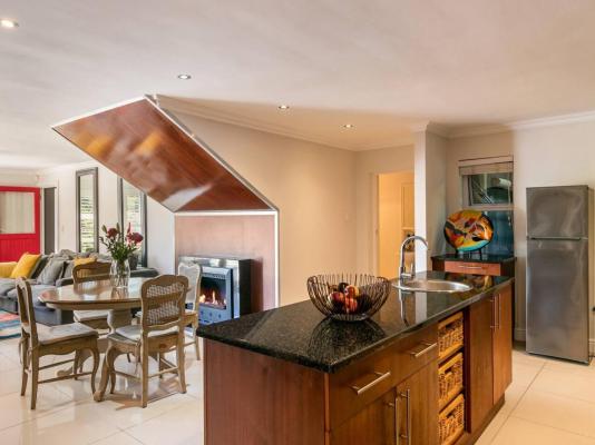 Phillip Villa - 256059