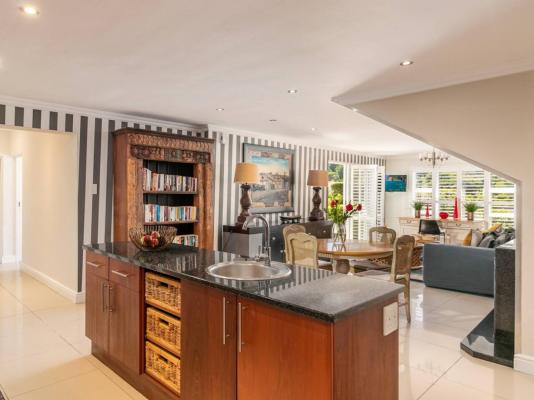 Phillip Villa - 256061