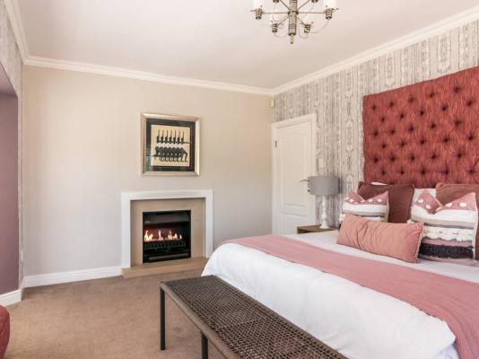 Phillip Villa - 256062