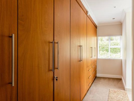 Phillip Villa - 256064