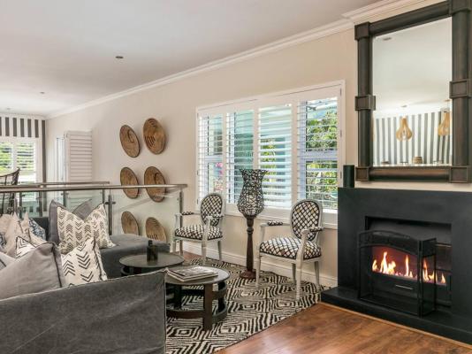 Phillip Villa - 256070