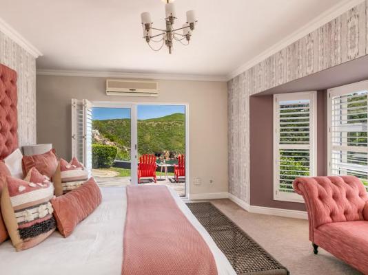 Phillip Villa - 256079