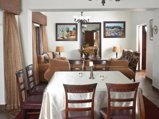 Aanmani Rose Guesthouse - 256120