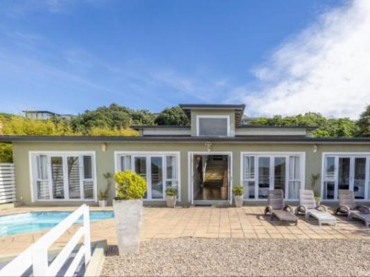 41 Ocean Ave - The Wille's - Pool view