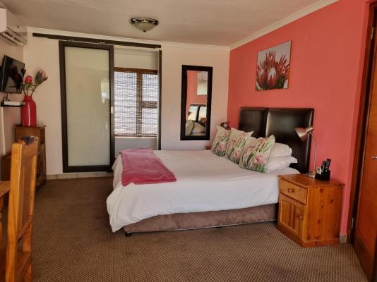 Room image 7
